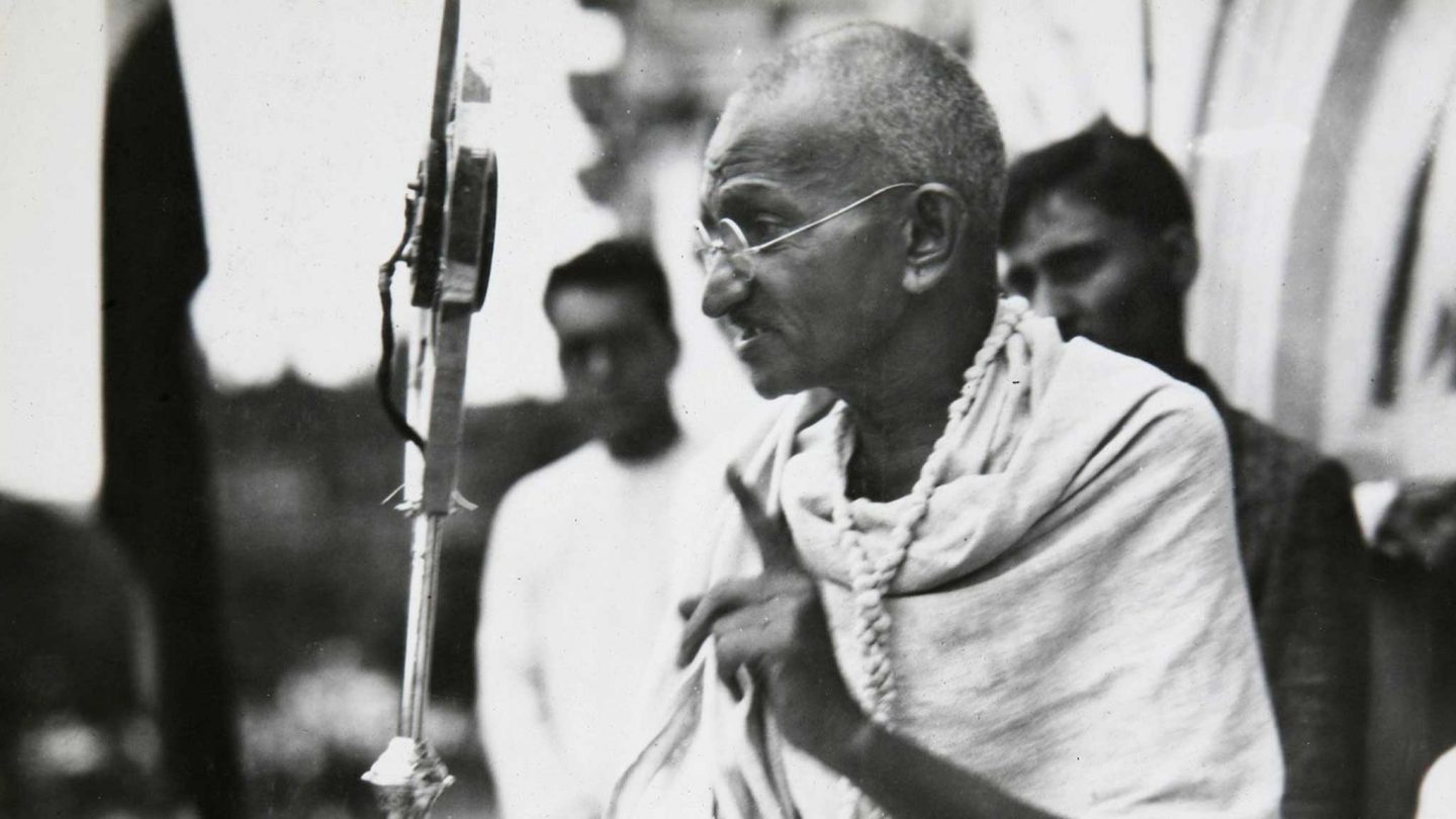 DVG's Traditional Wisdom and Gandhi's Whimsical Leadership