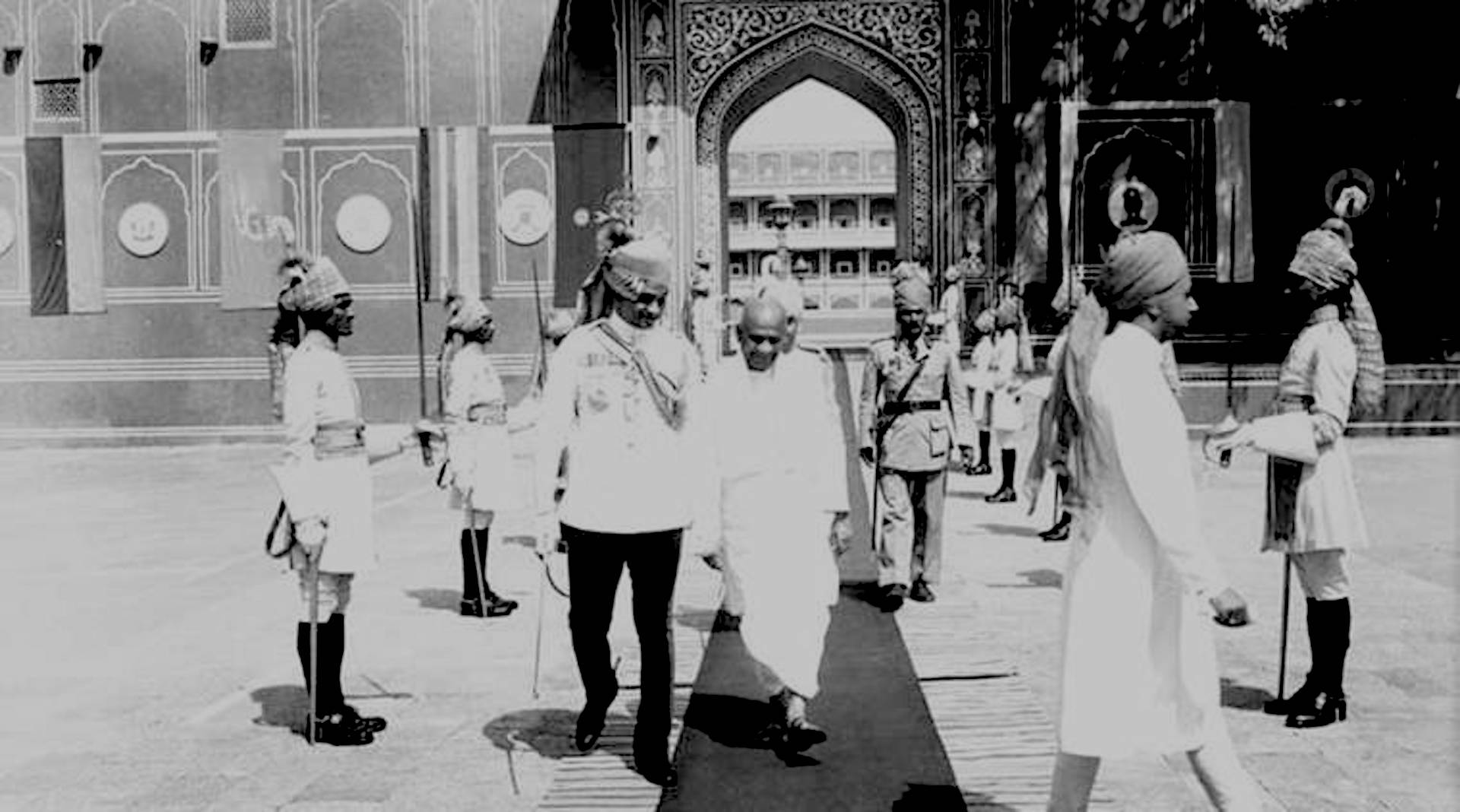 The Finale: DVG's Unforgiving Assessment of Sardar Patel and V.P. Menon