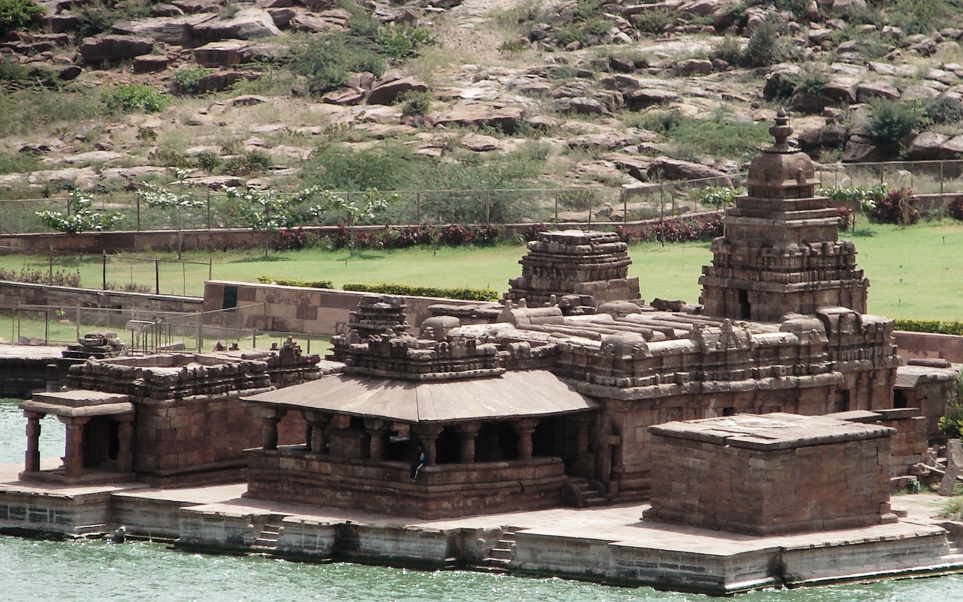 Tradition of Kshaatra in India: Badami Chalukyas and Immadi Pulakeshi